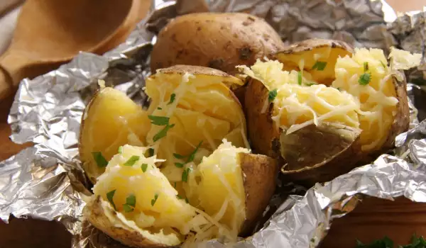 Jednostavan krompir u foliji