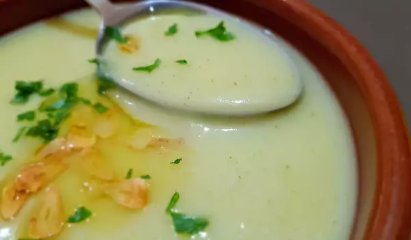 Krem supa od krompira sa belim lukom
