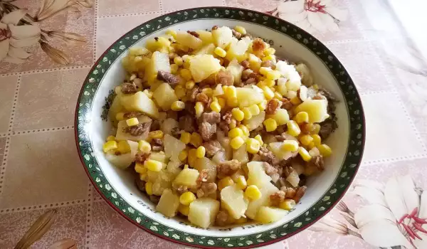 Krompir salata sa slaninom i kukuruzom