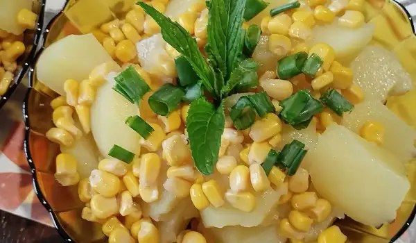 Krompir salata sa kukuruzom i mladim lukom