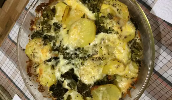 Krompir sa brokolijem pečen u rerni