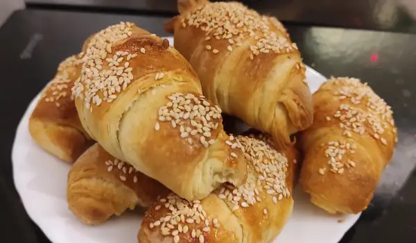Kiflice punjene sirom i pavlakom