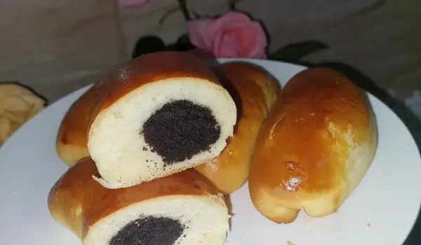 Pecivo punjeno makom