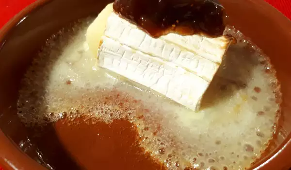 Pečeni koziji sir sa smokvama