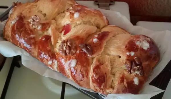 Uskršnji kolač sa limunadom po receptu Vanje Đorđević