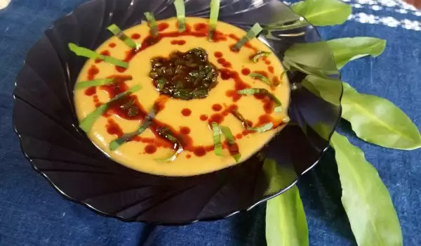 Krem supa od crvenog sočiva sa sremušem