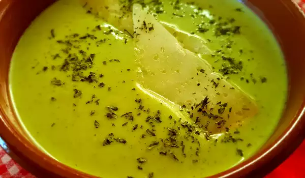 Krem supa od tikvica i avokada sa aromatičnim sirom