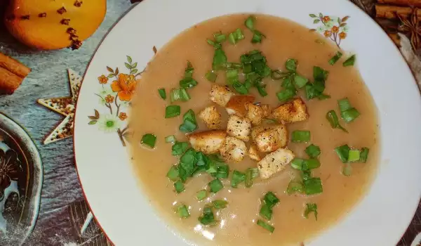 Krem supa od krompira i paprike sa krutonima