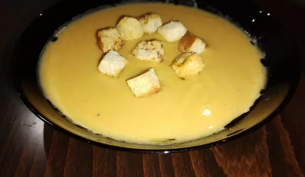 Veganska krem supa od crvenog sočiva i slatkog krompira