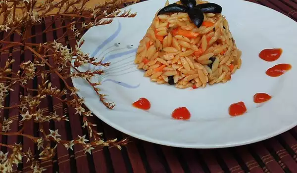 Kritaraki sa maslinama i pečurkama