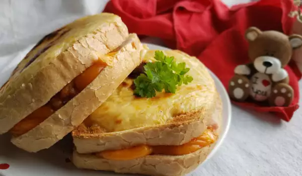 Slepljeni sendviči Krok Mesje (Croque Monsieur)