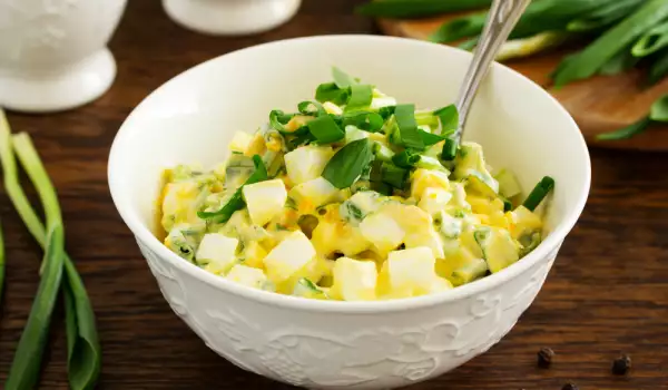 Salata od praziluka sa maslinama i jajima