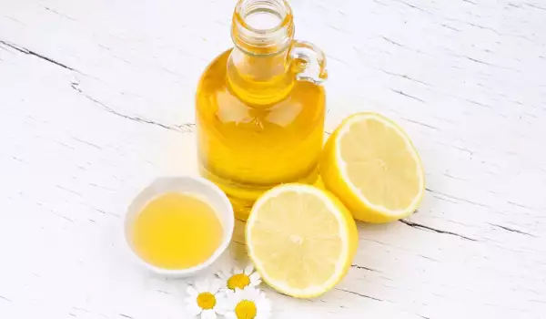 Čišćenje maslinovim uljem i limunovim sokom