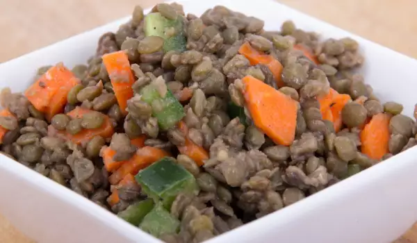 Salata sa sočivom i šargarepom