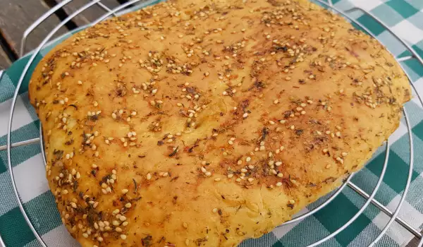 Ravan libanski hleb sa koricom od začinskog bilja (Mankoush)