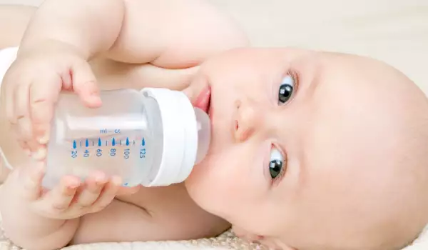 Kako se priprema voda za piće za novorođenče?