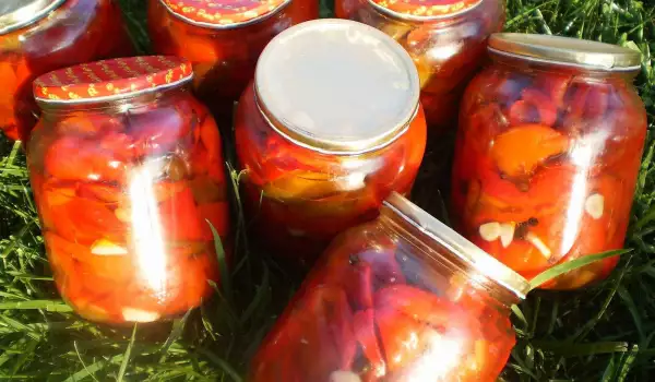 Marinirane paradajz-paprike u teglama
