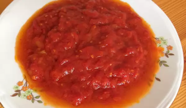 Sos od maslaca sa crvenim paradajzom