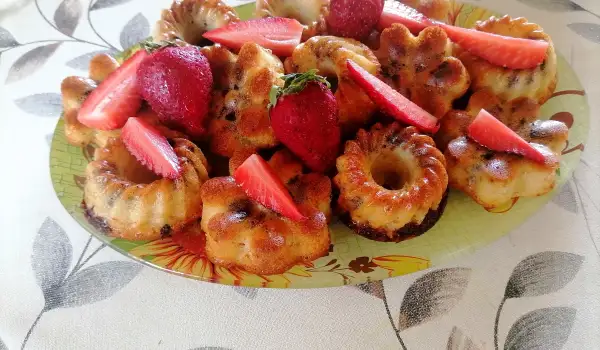 Mini keksići sa jagodama i čokoladom