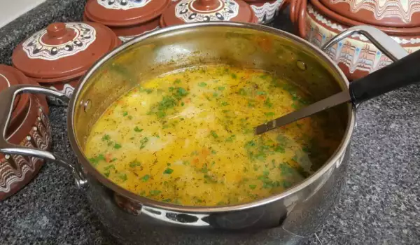 Mlečna pileća supa
