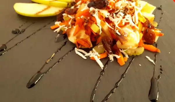 Salata sa šargarepom sa orasima i sirom