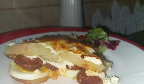 Musaka sa jajima i kobasicom