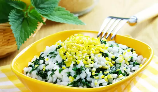 Salata od koprive sa pirinčem