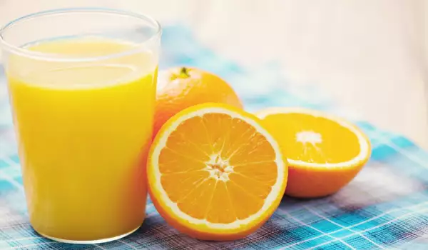 Ceđeni sok sa pomorandžom i mandarinama