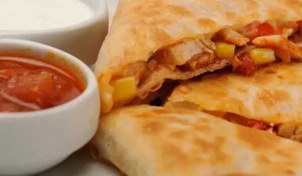Pupusa u salsi