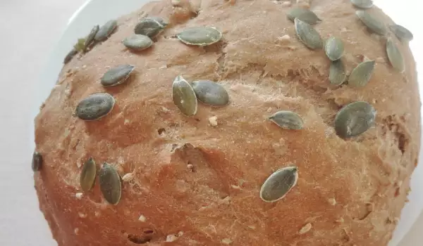 Integralni hleb sa semenkama bundeve u mini pekari