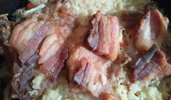 Krmenadle na krompiru i pirinču sa slaninicom