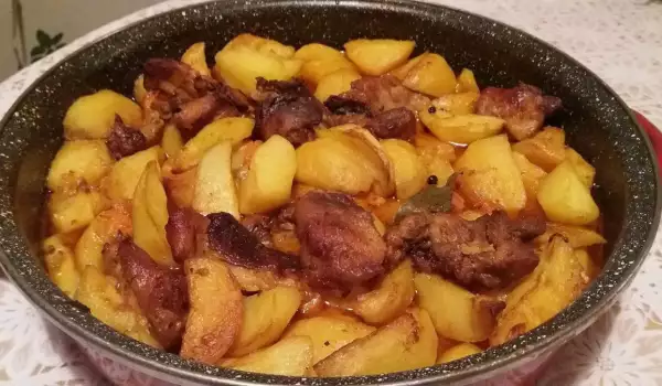 Zapečeno svinjsko meso sa krompirom