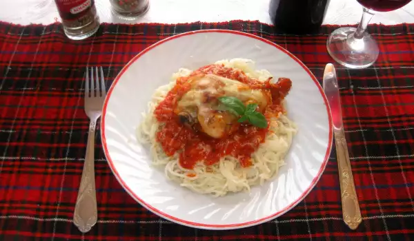 Pile Marinara sa špagetima