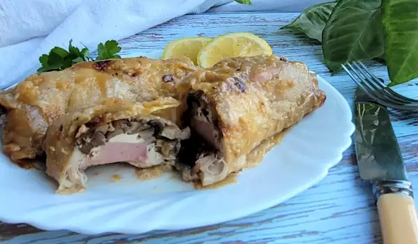 Praznični rolati od piletine sa šunkom i pečurkama