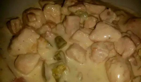 Piletina sa pavlakom i kiselim krastavčićima