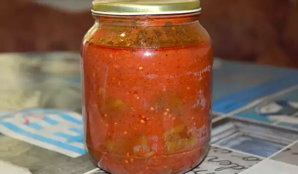 Paprika sa paradajz sosom za zimu