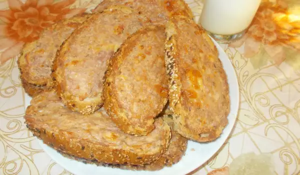 Zapečeni sendviči sa mlevenim mesom, jajima i kačkavaljem