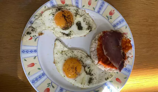 Doručak sa jajima na oko
