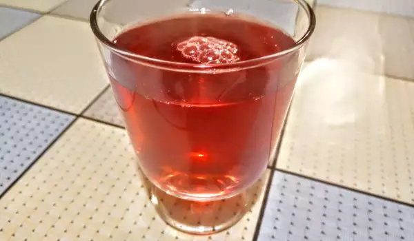 Čaj od malina i cveta lipe protiv virusa