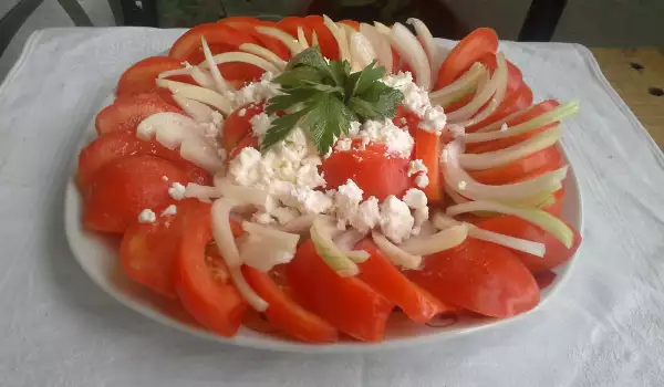 Ređana salata s paradajzom