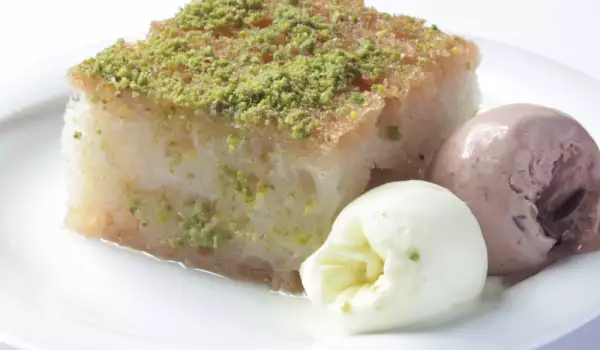 Desert sa brašnom od mente