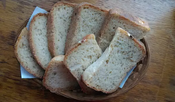 Ražani hleb sa kuminom u mini pekari