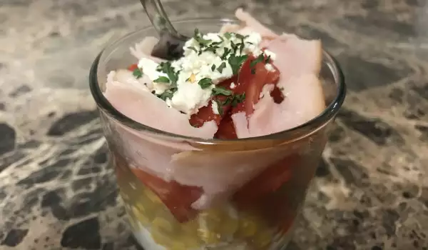 Salata u čaši