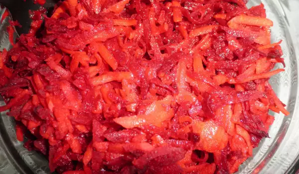 Salata od crvene cvekle i šargarepe