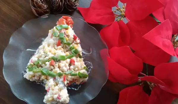 Salata Božićna jelka od kuskusa