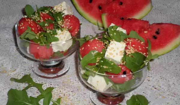 Letnja salata sa lubenicom i rukolom