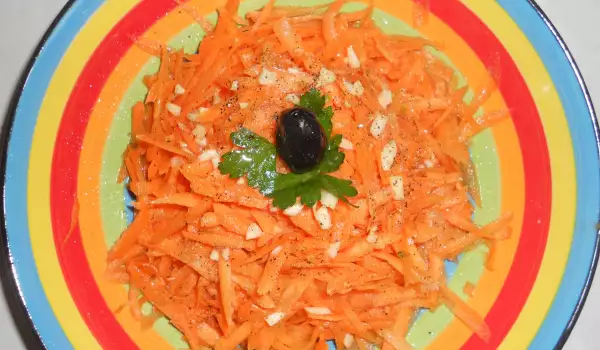 Vitaminska salata sa šargarepom