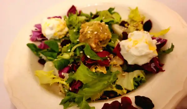 Zelena salata sa avokadom i skyrom