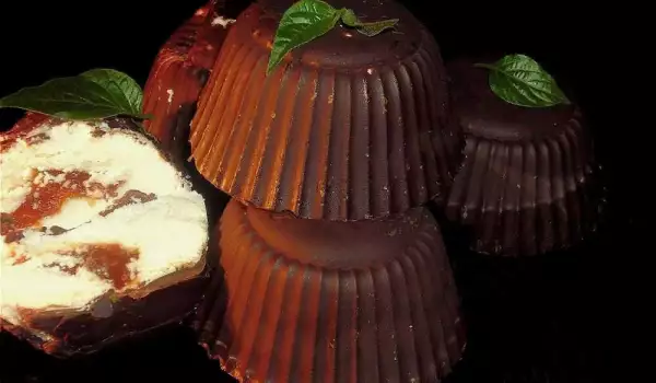 Čokoladne bombone sa sitnim sirom i slatkom