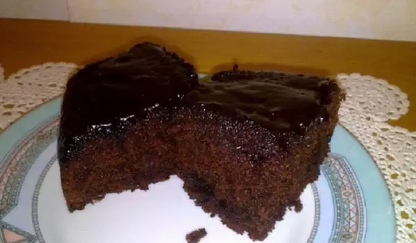 Retro čokoladni kolač sa prelivom